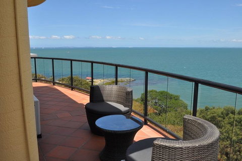 Sunset Sails Redcliffe - Accommodation 4U 1