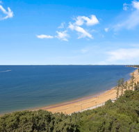 Sunset Sails Redcliffe - Accommodation 4U