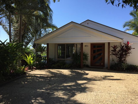 Sunshine Coast Tropical Getaway - Accommodation 4U 2