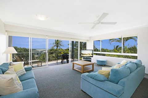 Sunshine Cove, Across The Road From The Beach - Accommodation 4U 1