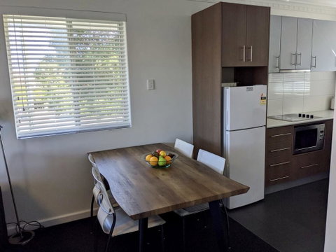 Superb 2 BR Apartment Minutes To CBD- Cen8 - Accommodation 4U 2