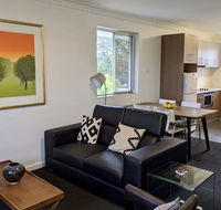 Superb 2 BR Apartment Minutes to CBD- Cen8 - Accommodation 4U