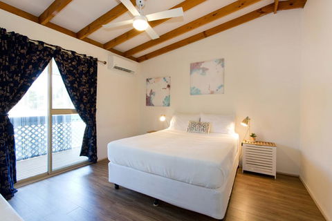 Surf And Sunsets, Beach Holiday Home Mandurah - Accommodation 4U 3