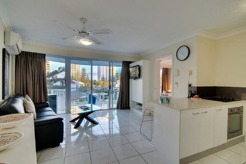 Surf Parade Resort - Accommodation 4U 3