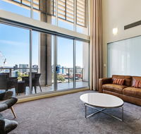Swainson at Embassy - Accommodation 4U