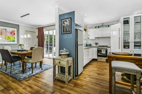Swanbrook - Accommodation 4U 1