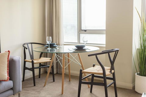 Sydney CBD 1 Bedroom Self-Contained Apartment With Spectacular Sydney Harbour View (1312 BRG) - Accommodation 4U 3