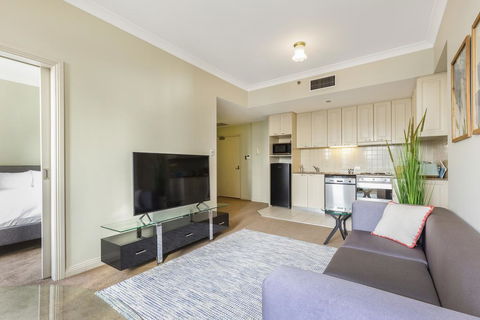 Sydney CBD 1 Bedroom Self-Contained Apartment With Spectacular Sydney Harbour View (1312 BRG) - Accommodation 4U 1