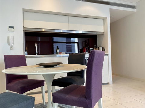 Sydney CBD Central Location - Spacious Apartment - Parking - Pool - Gym - Best Location - Accommodation 4U 2