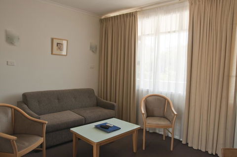 Taft Motor Inn - Accommodation 4U 2