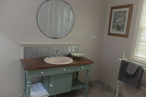 Tamborine Treats - Accommodation 4U 1