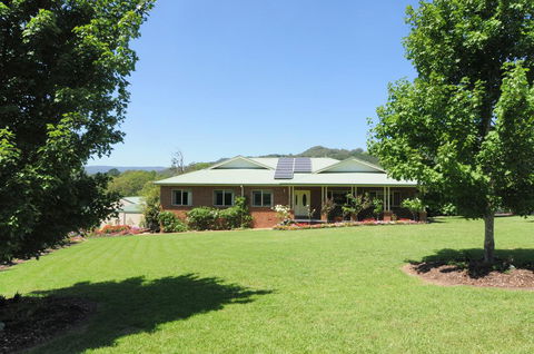 Tatiara - Spacious Family Friendly Home! - Accommodation 4U 1
