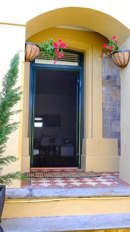 The 'Cloisters' Apartment At Albert Hall - Accommodation 4U 3