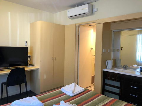 The Astor Suites - Accommodation 4U 1