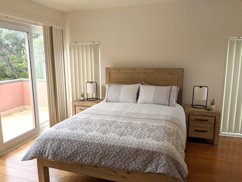 The Beach House - Accommodation 4U 2