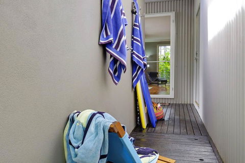 THE BEACH HOUSE - Accommodation 4U 2