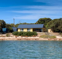 The Beach House - Accommodation 4U