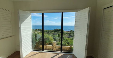 The Beach House - Port Bouvard - Accommodation 4U 3