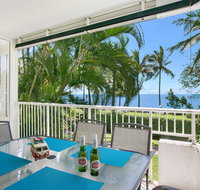 The Beach House 3BR Waterfront Apartment Own WIFI - Accommodation 4U