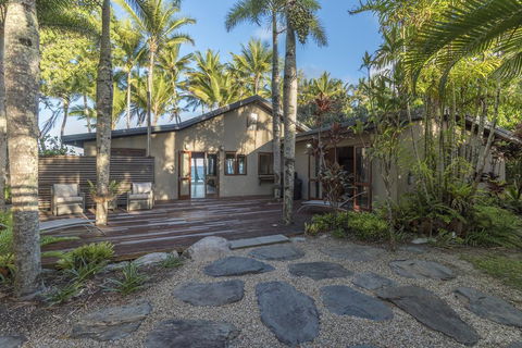 The Beach House On Newell - Accommodation 4U 1
