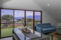 Book South Arm Accommodation Vacations Accommodation 4U Accommodation 4U