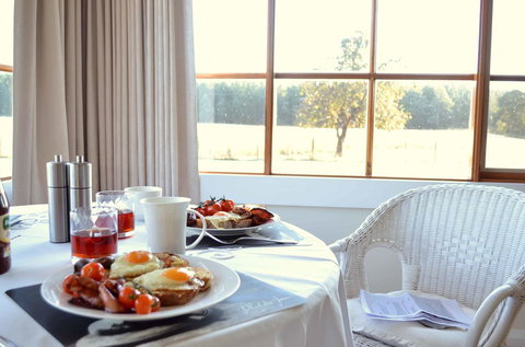 Buttons Cottage For Canyon & Rain Forest Walks With In House Dining - Accommodation 4U 28