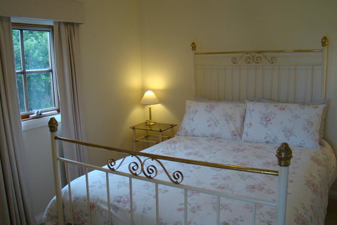 Buttons Cottage For Canyon & Rain Forest Walks With In House Dining - Accommodation 4U 10