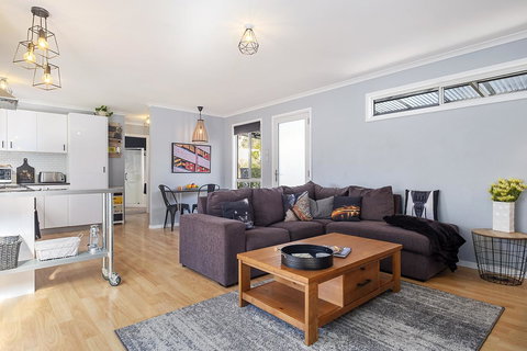 Three Beaches - Accommodation 4U 11