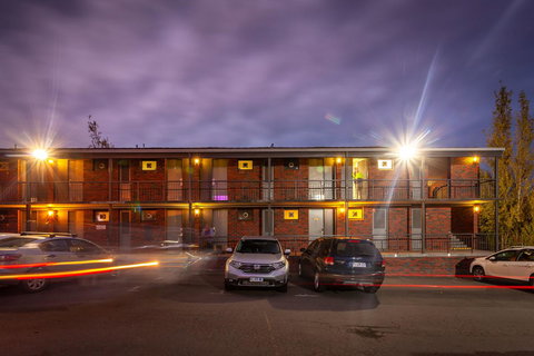 Mornington Inn - Accommodation 4U 8