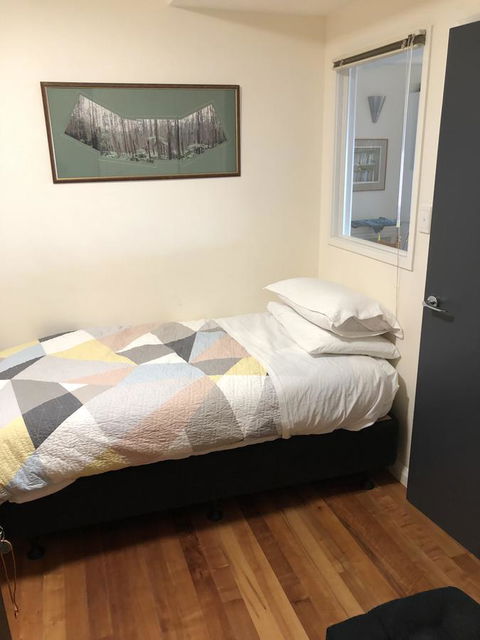 Beachside Taroona With Spa - Accommodation 4U 13