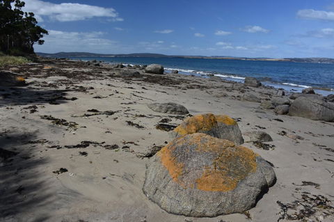 Beachside Taroona With Spa - Accommodation 4U 30