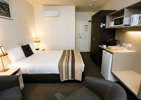 Shoreline Hotel - Accommodation 4U 39