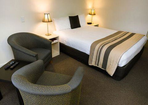 Shoreline Hotel - Accommodation 4U 38