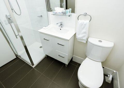 Shoreline Hotel - Accommodation 4U 33