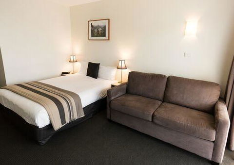 Shoreline Hotel - Accommodation 4U 32