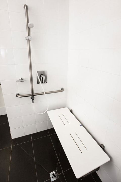 Shoreline Hotel - Accommodation 4U 41