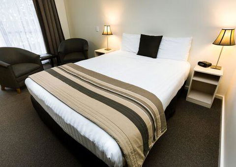 Shoreline Hotel - Accommodation 4U 40