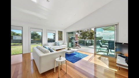 Seas The Day - Seaside Getaway - Accommodation 4U 0