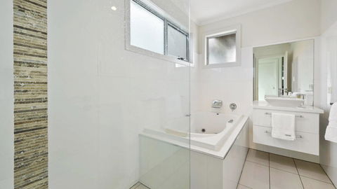 Seas The Day - Seaside Getaway - Accommodation 4U 3