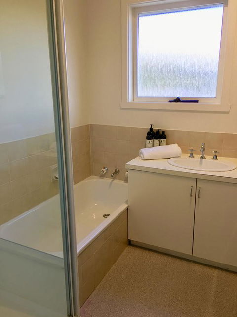 4 At 8 Townhouse Newcastle St - Accommodation 4U 9