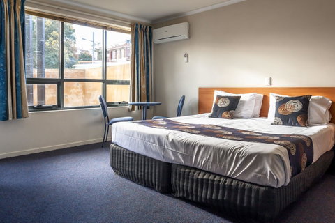 Black Buffalo - Accommodation 4U 8