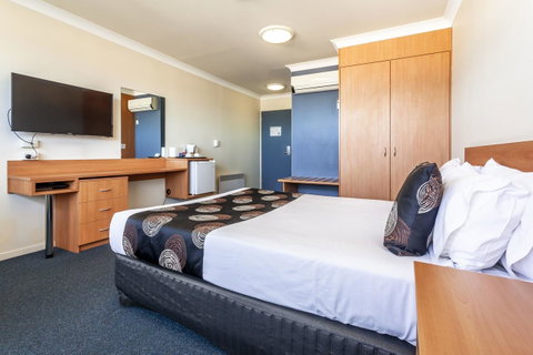 Black Buffalo - Accommodation 4U 6