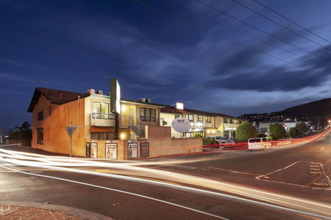 Black Buffalo - Accommodation 4U 15