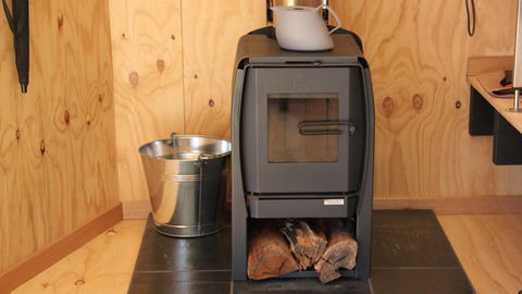 BAY OF FIRES ECO HUT Off Grid Experience At Binalong Bay - Accommodation 4U 16