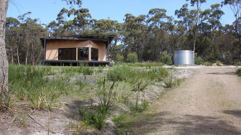BAY OF FIRES ECO HUT Off Grid Experience At Binalong Bay - Accommodation 4U 20