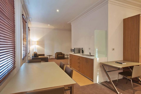 Ikon Hotel - Accommodation 4U 22