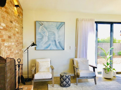 EMBRACING EVANDALE - Hosted By L'Abode Accommodation - Accommodation 4U 9