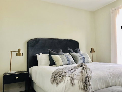 EMBRACING EVANDALE - Hosted By L'Abode Accommodation - Accommodation 4U 14