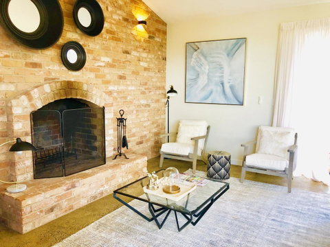 EMBRACING EVANDALE - Hosted By L'Abode Accommodation - Accommodation 4U 8