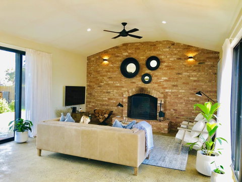 EMBRACING EVANDALE - Hosted By L'Abode Accommodation - Accommodation 4U 7